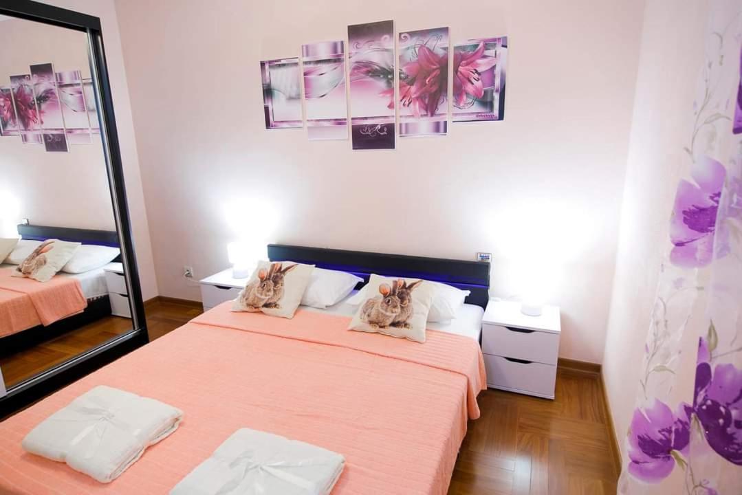 Two Beautiful Apartments Near The Sea Kaštela Exterior foto